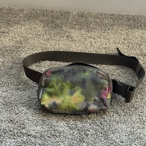 LULULEMON Hyper Dye Rover Everywhere Belt Bag